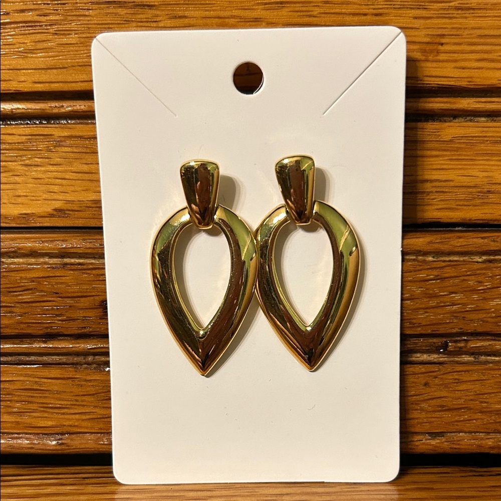 Napier Gold-Tone‎ Teardrop Earrings Vintage